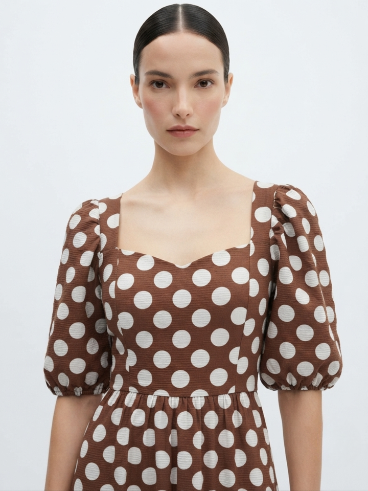VESTIDO LARGO CON ESCOTE CORAZON FIORELLA CHOCOLATE POLKA DOTS