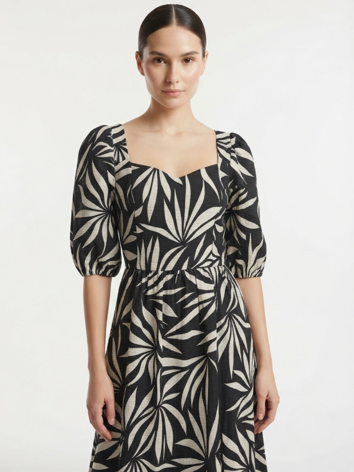 VESTIDO LARGO CON ESCOTE CORAZON FIORELLA NEGRO FLOREADO