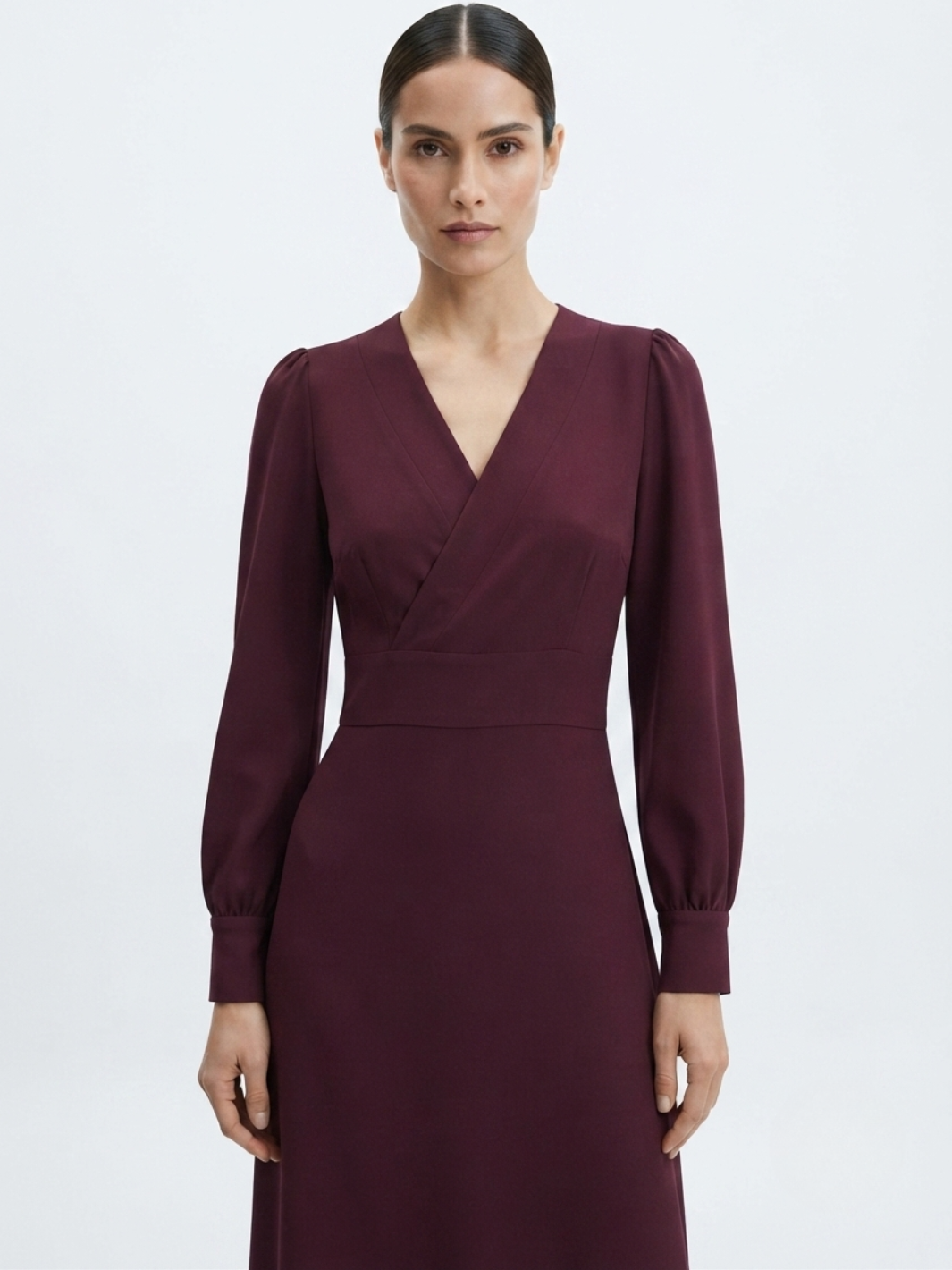 VESTIDO MANGA LARGA CON CUELLO CRUZADO Y CORTE A BARBARA VINO
