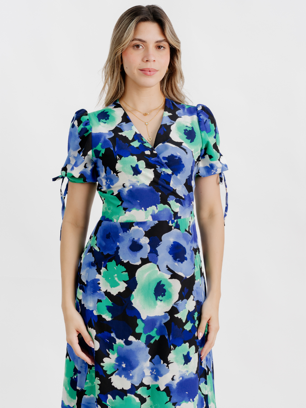 VESTIDO ENVOLVENTE BRISA AZUL FLOREADO