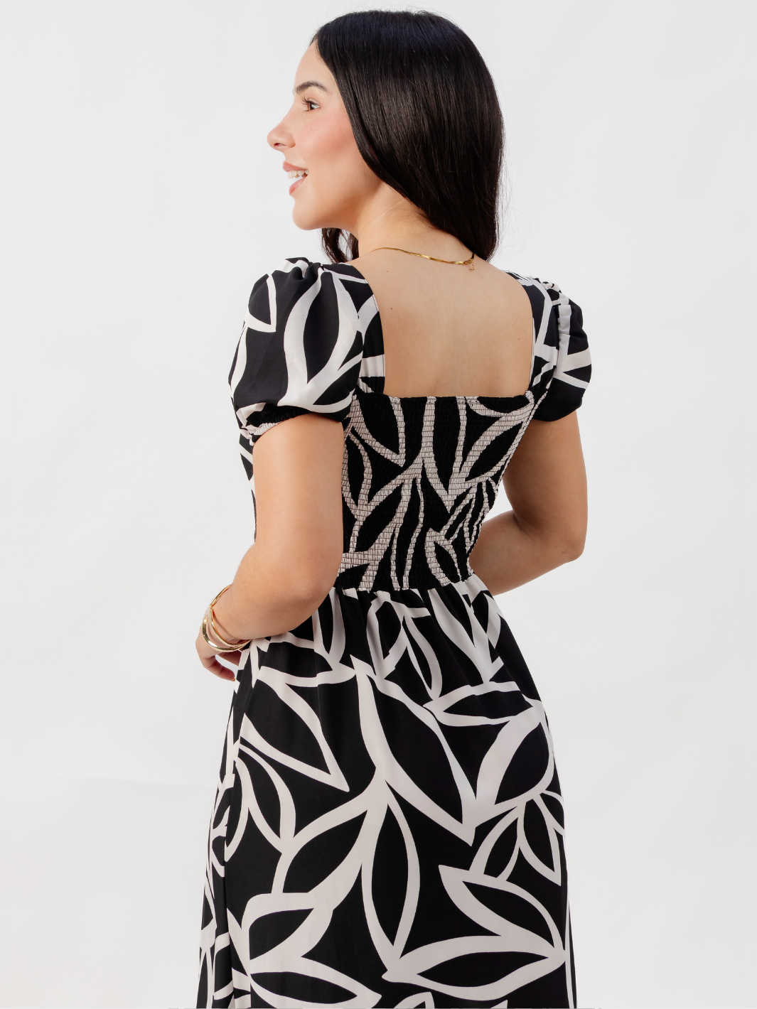 VESTIDO CASUAL CON BOBOS EN LA FALDA RUBI NEGRO / PERLA